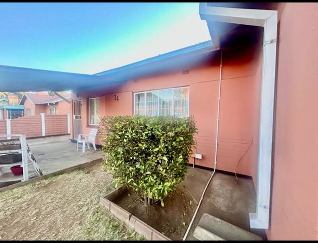 3 BEDROOM HOUSE FOR SALE IN VANDERBIJLPARK CE 1